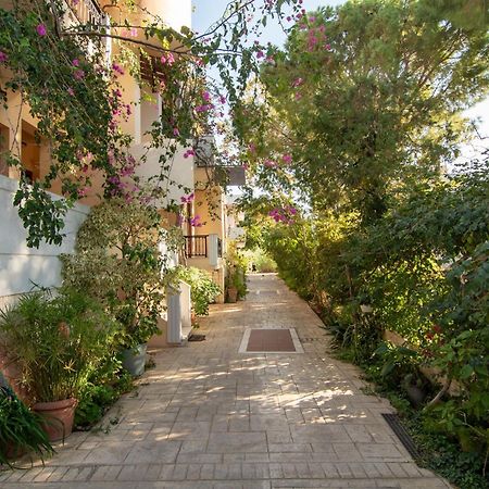 Virginia Studios Palaiochora Dış mekan fotoğraf