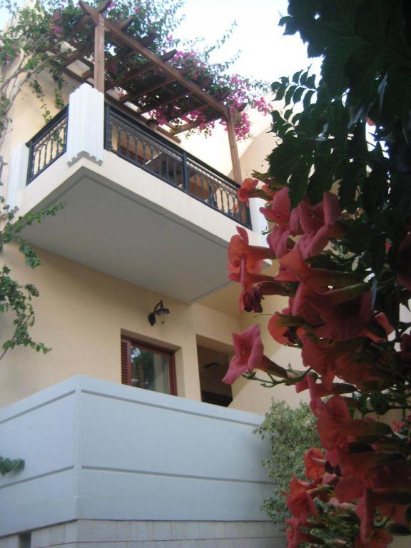 Virginia Studios Palaiochora Oda fotoğraf